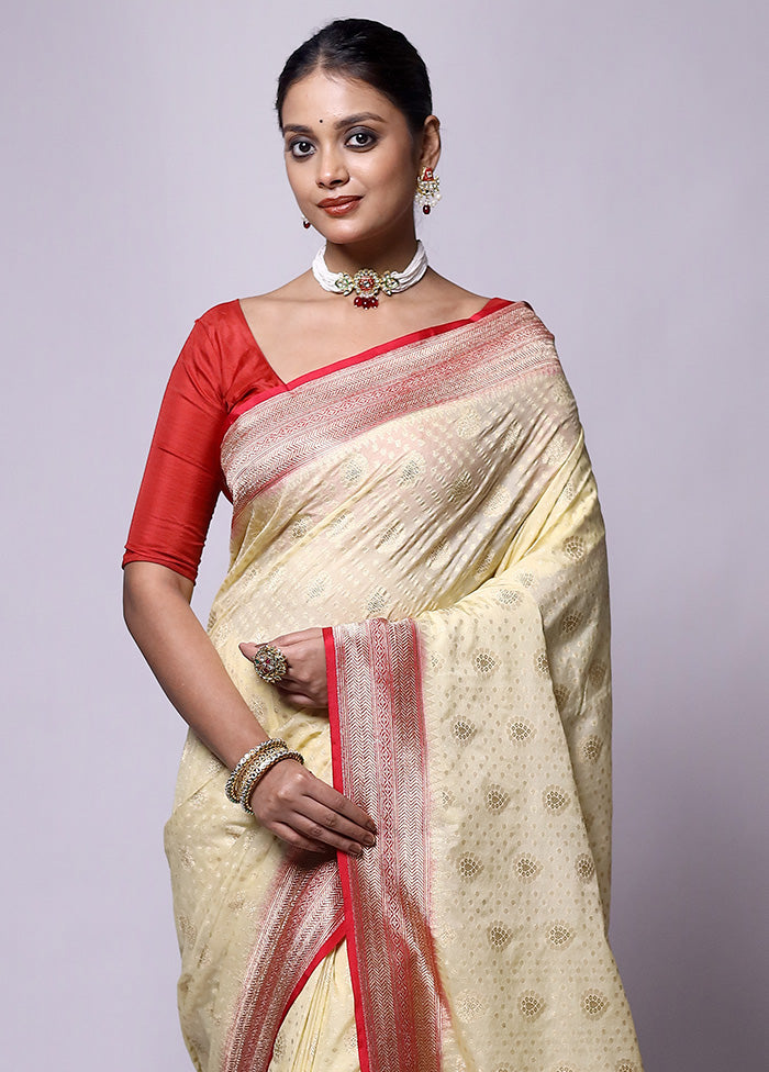 Cream Georgette Saree With Blouse Piece