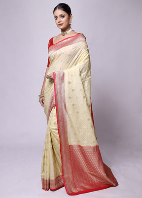 Cream Georgette Saree With Blouse Piece