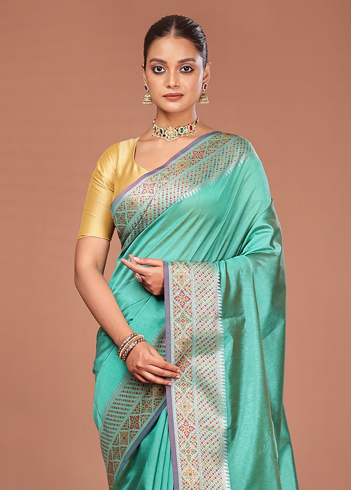Green Dupion Silk Saree With Blouse Piece