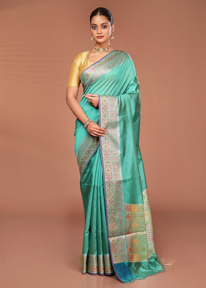 Green Dupion Silk Saree With Blouse Piece
