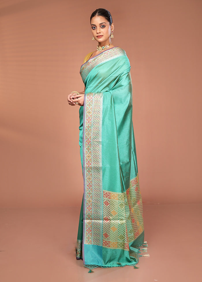 Green Dupion Silk Saree With Blouse Piece