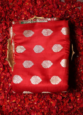 Red Handloom Banarasi Pure Silk Saree With Blouse Piece