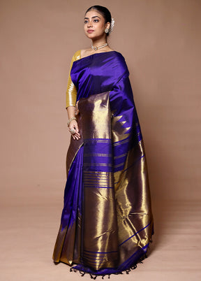 Blue Handloom Kanchipuram Pure Silk Saree With Blouse Piece