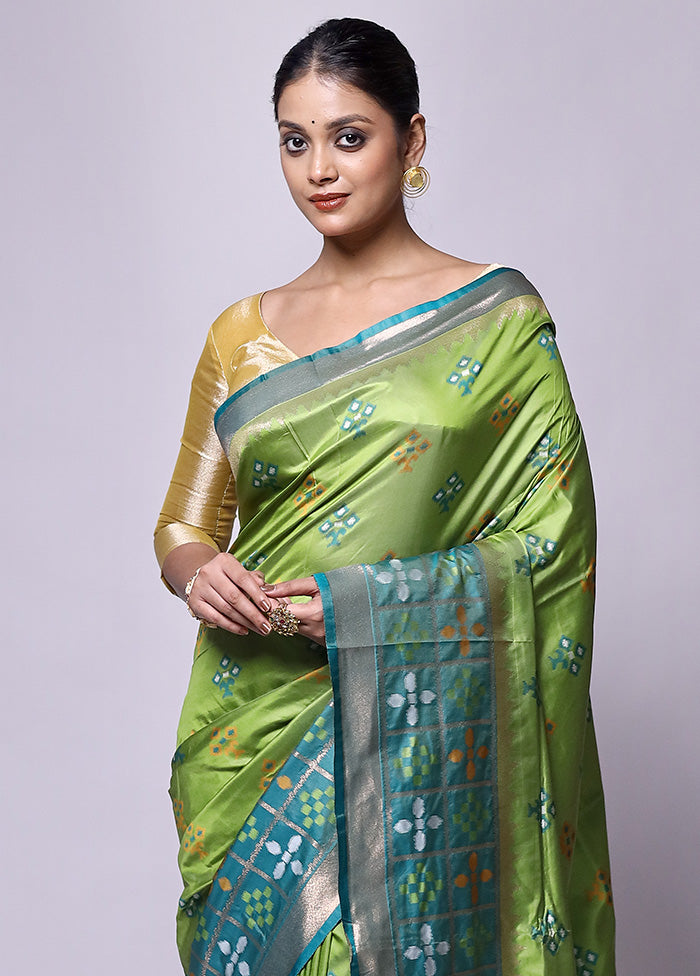 Green Dupion Silk Saree With Blouse Piece