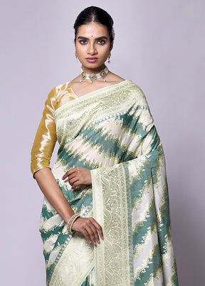 Green Uppada Silk Saree With Blouse Piece