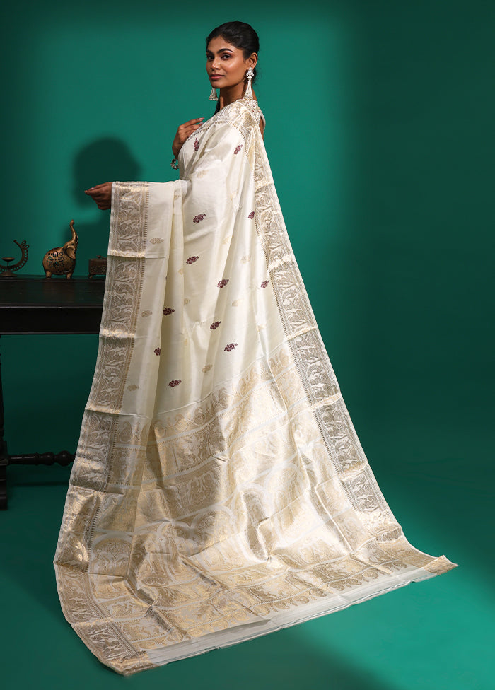 White Handloom Baluchari Pure Silk Saree With Blouse Piece