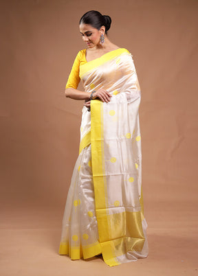 White Handloom Chanderi Pure Cotton Saree With Blouse Piece