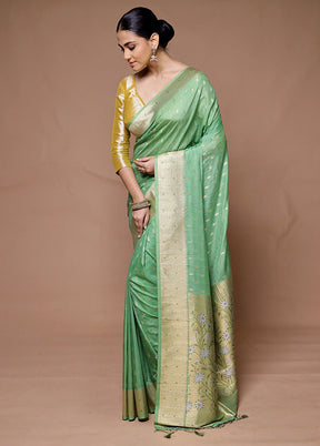 Green Georgette Saree With Blouse Piece