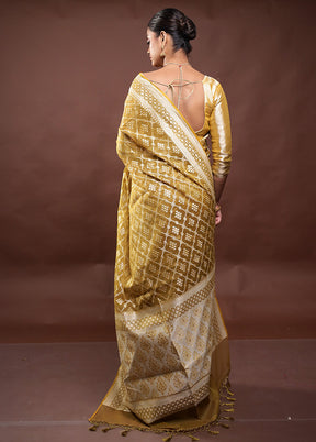 Yellow Kora Silk Saree With Blouse Piece