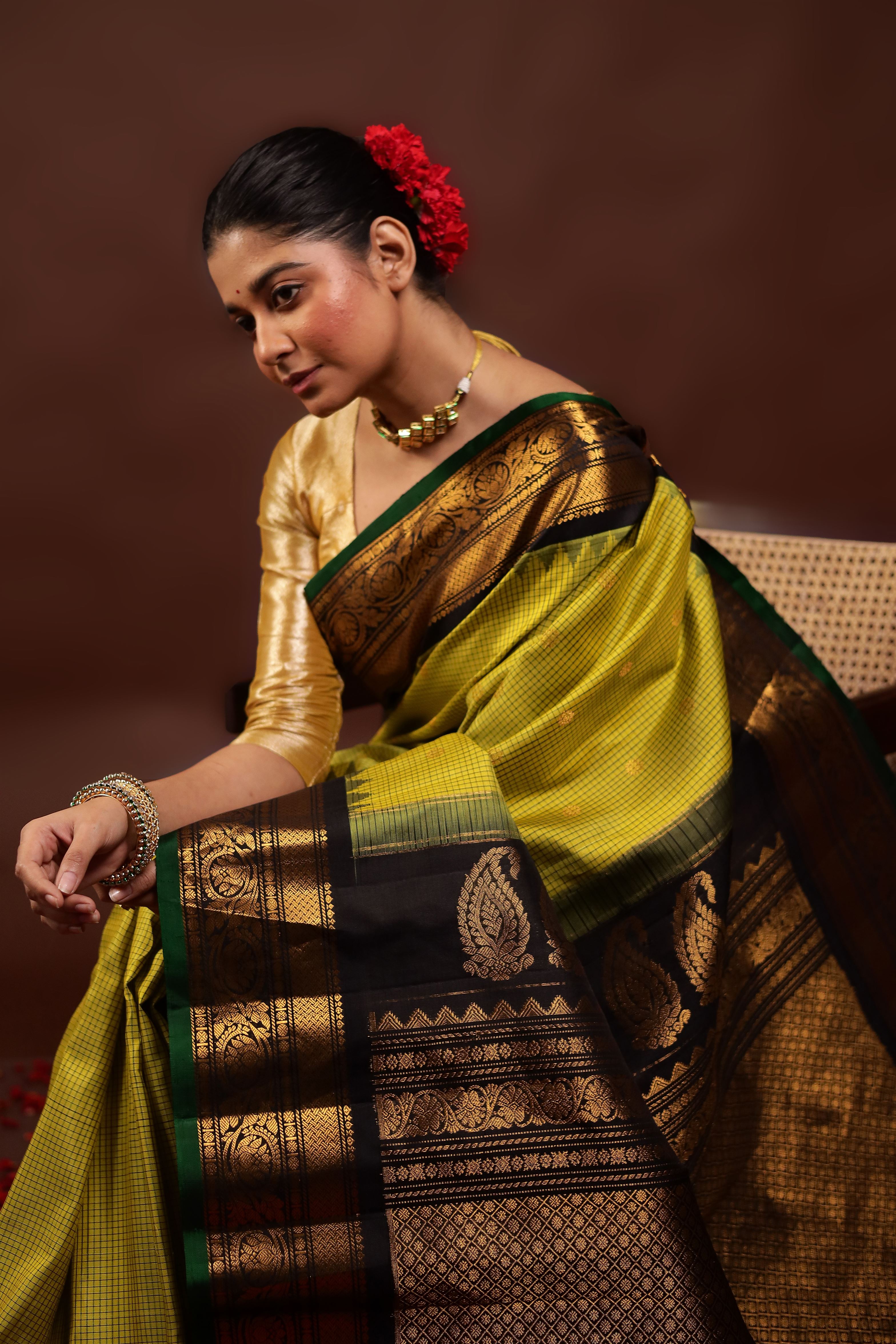 Green Gadwal Pure Silk Saree Without Blouse Piece