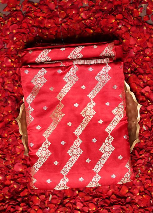 Red Handloom Banarasi Pure Silk Saree With Blouse Piece