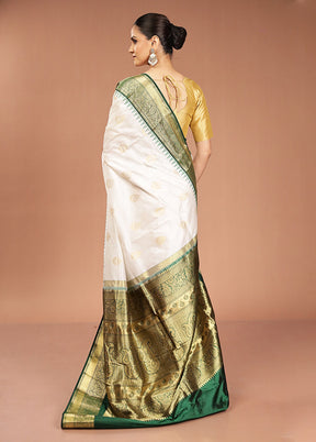 White Handloom Kanchipuram Pure Silk Saree With Blouse Piece