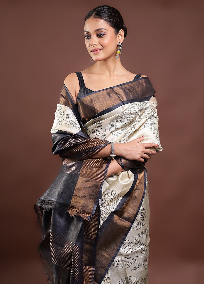 Cream Tussar Silk Saree With Blouse Piece