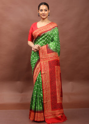 Green Printed Pure Silk Saree Without Blouse Piece