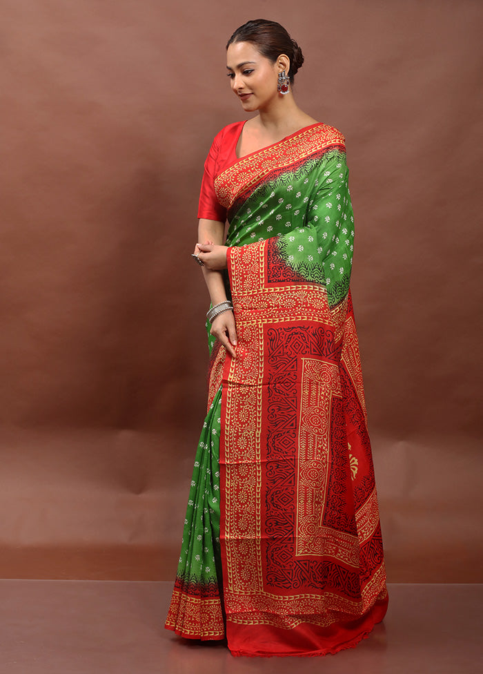 Green Printed Pure Silk Saree Without Blouse Piece