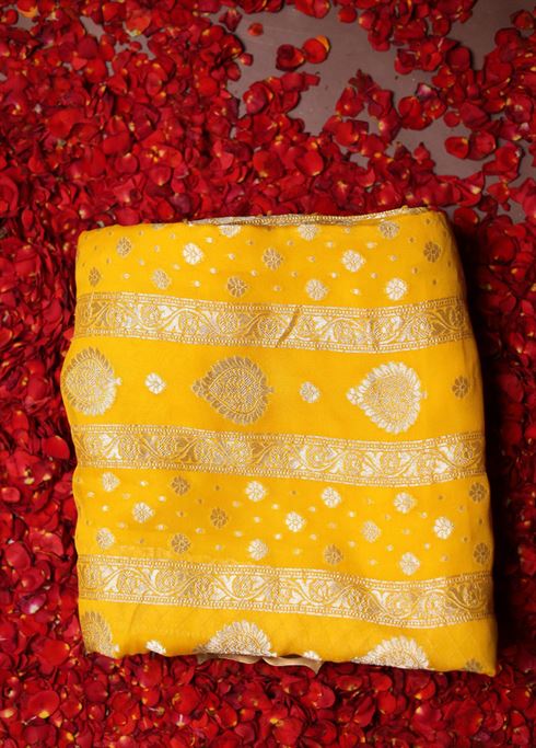 Yellow Handloom Pure Georgette Saree With Blouse Piece