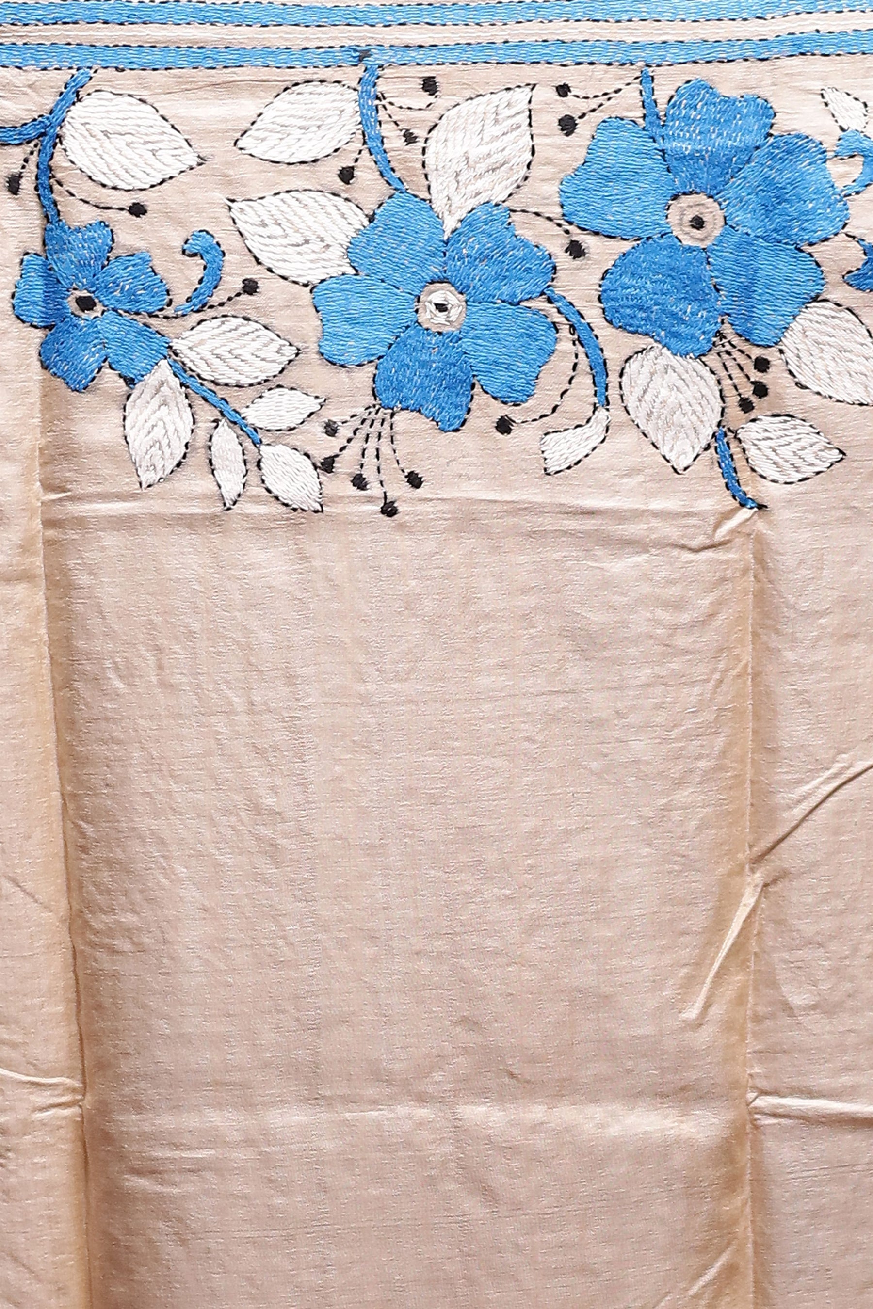 Cream Handloom Kantha Stitch Pure Silk Saree With Blouse Piece