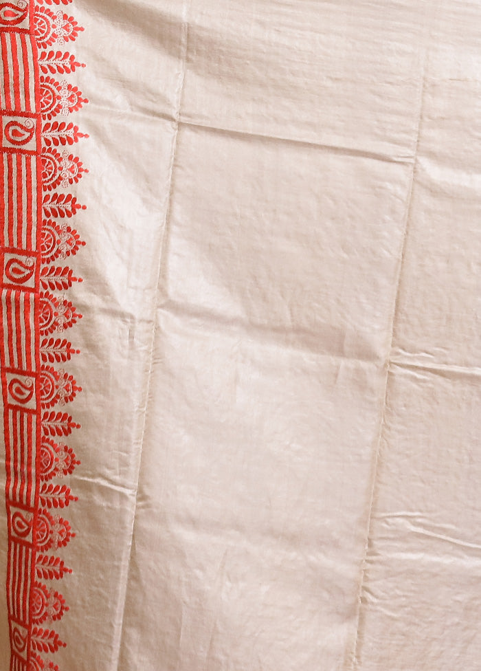 Cream Handloom Kantha Stitch Pure Silk Saree With Blouse Piece