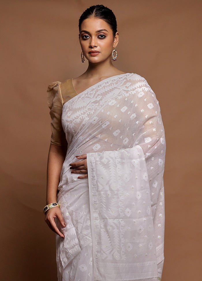 White Tant Jamdani Saree Without Blouse Piece