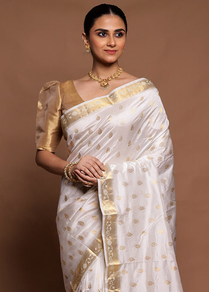 White Handloom Kanjivaram Pure Silk Saree With Blouse Piece