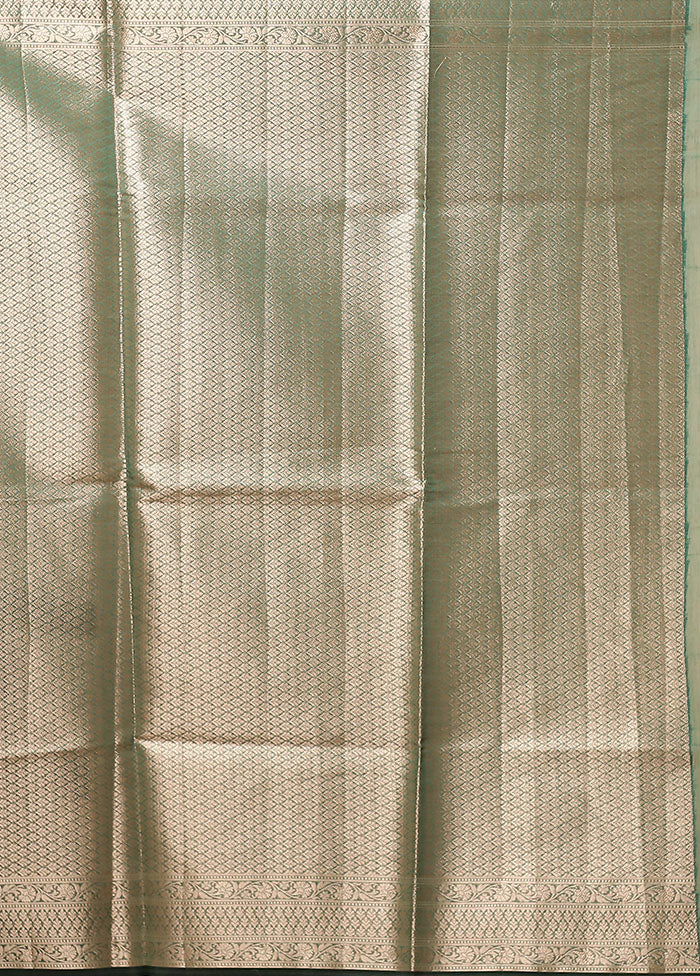 Green Kora Silk Saree With Blouse Piece