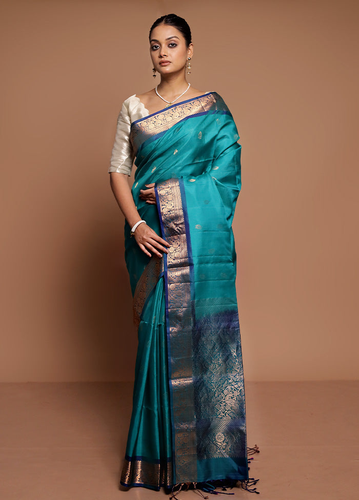 Green Handloom Kanchipuram Pure Silk Saree With Blouse Piece