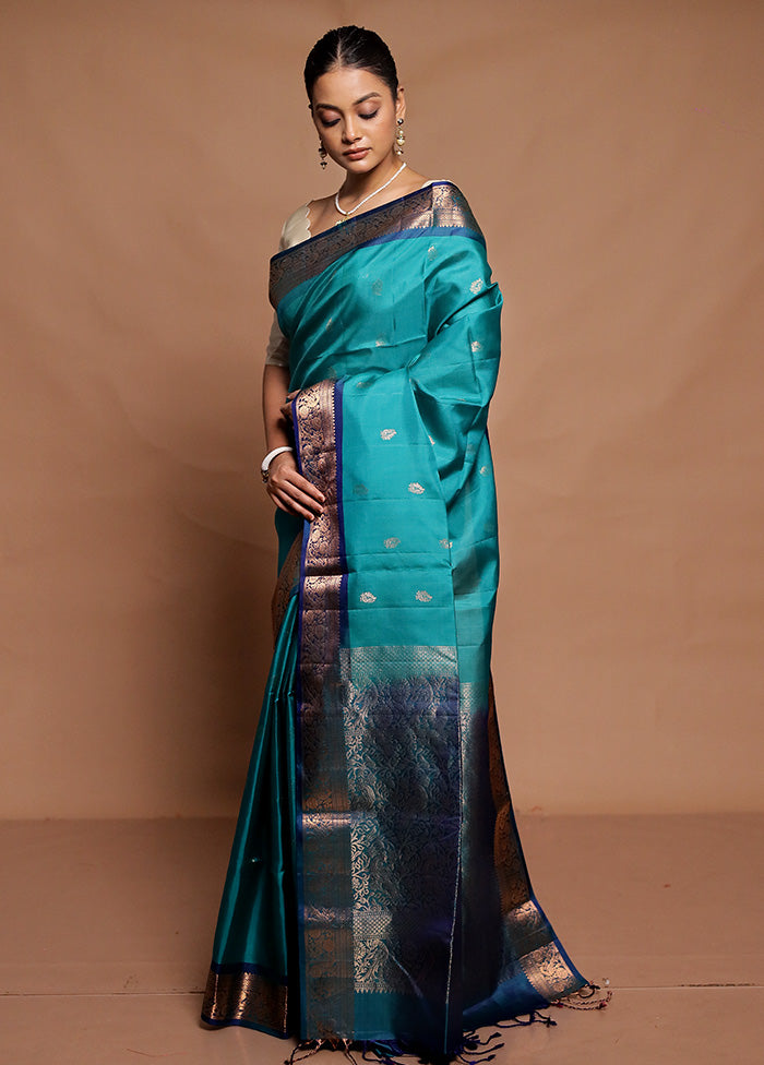 Green Handloom Kanchipuram Pure Silk Saree With Blouse Piece