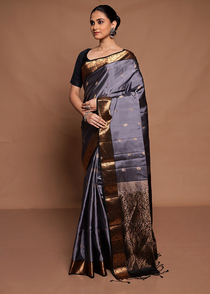 Grey Handloom Kanchipuram Pure Silk Saree With Blouse Piece