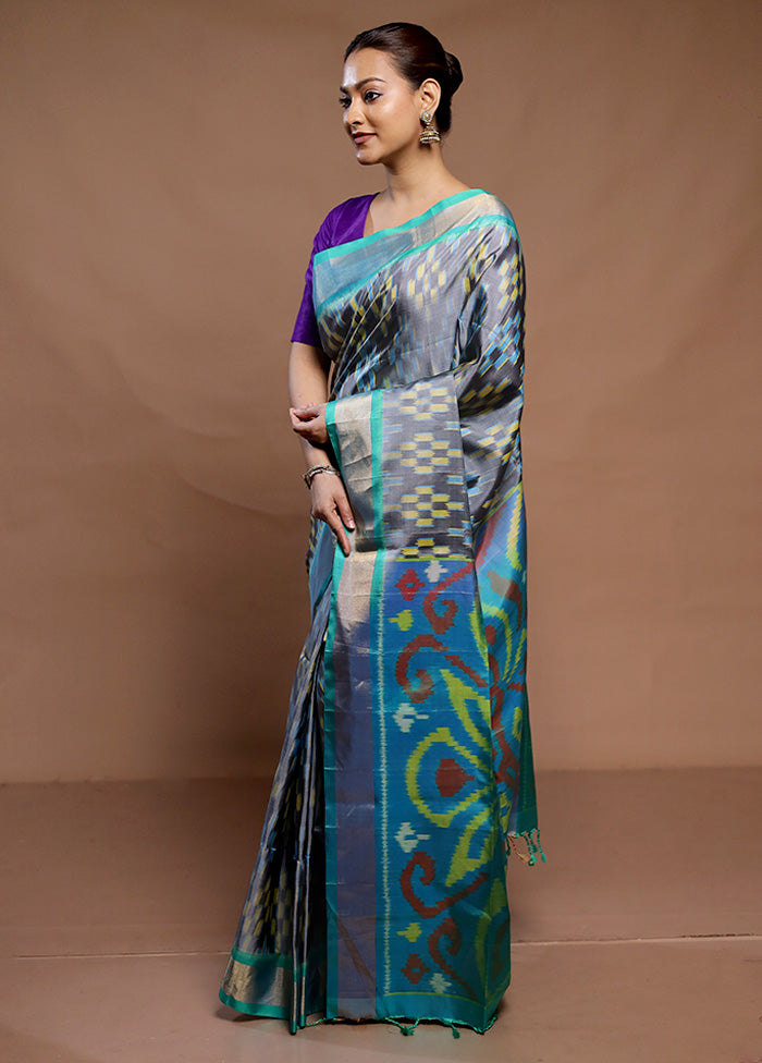 Grey Handloom Kanchipuram Pure Silk Saree With Blouse Piece