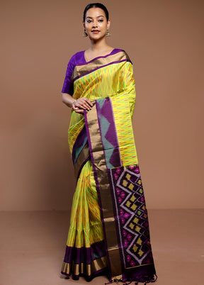 Yellow Handloom Kanchipuram Pure Silk Saree With Blouse Piece