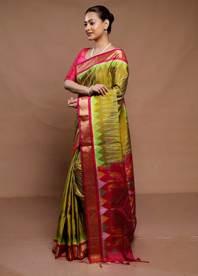 Yellow Handloom Kanchipuram Pure Silk Saree With Blouse Piece