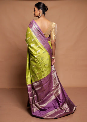 Green Dupion Silk Saree With Blouse Piece