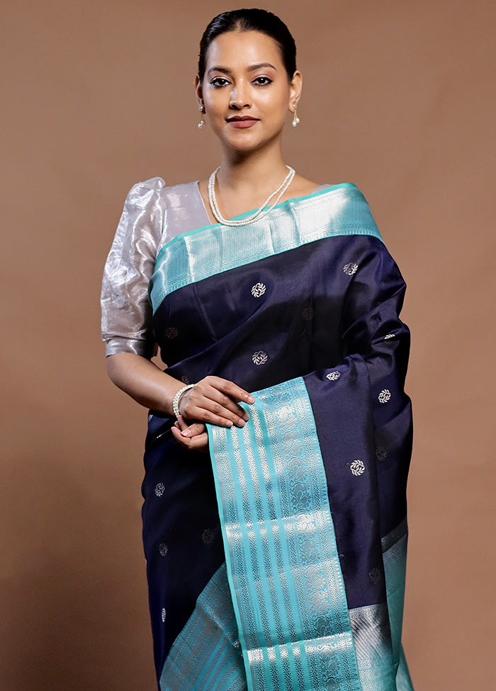 Blue Handloom Kanjivaram Pure Silk Saree With Blouse Piece