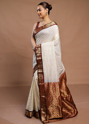 White Kanjivaram Silk Saree With Blouse Piece