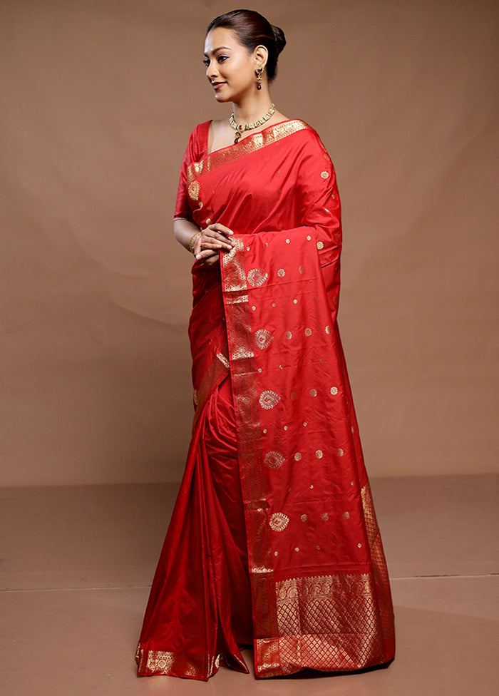 Red Kanjivaram Silk Saree With Blouse Piece