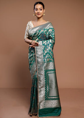 Green Uppada Silk Saree With Blouse Piece