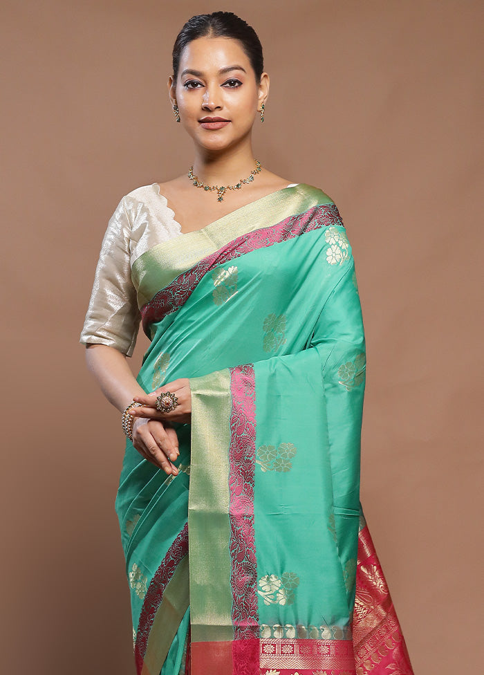 Green Kanjivaram Silk Saree With Blouse Piece