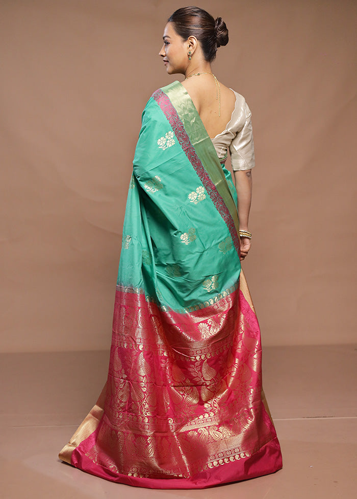 Green Kanjivaram Silk Saree With Blouse Piece