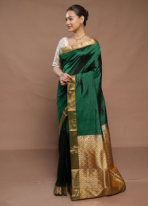 Green Handloom Kanjivaram Pure Silk Saree With Blouse Piece