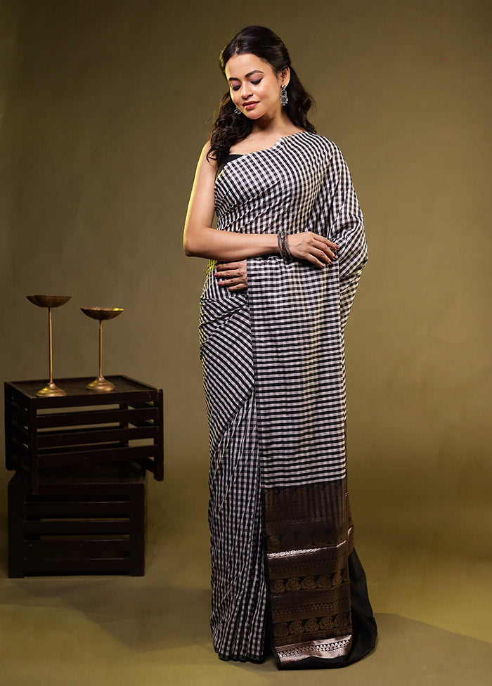 Multicolor Dupion Silk Saree With Blouse Piece
