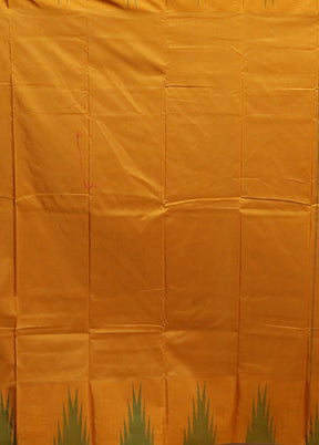Maroon Handloom Kanjivaram Pure Silk Saree With Blouse Piece
