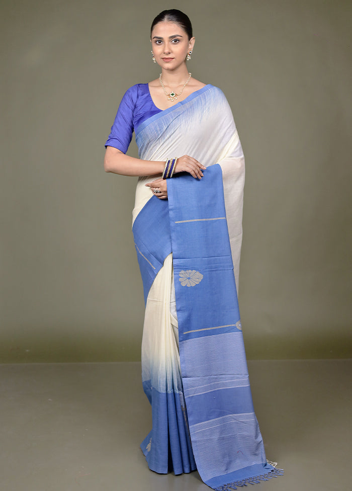 Cream Pure Cotton Saree With Blouse Piece