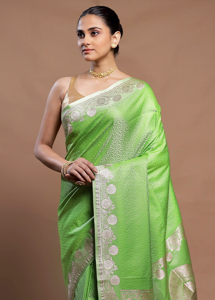 Green Tanchoi Silk Saree With Blouse Piece