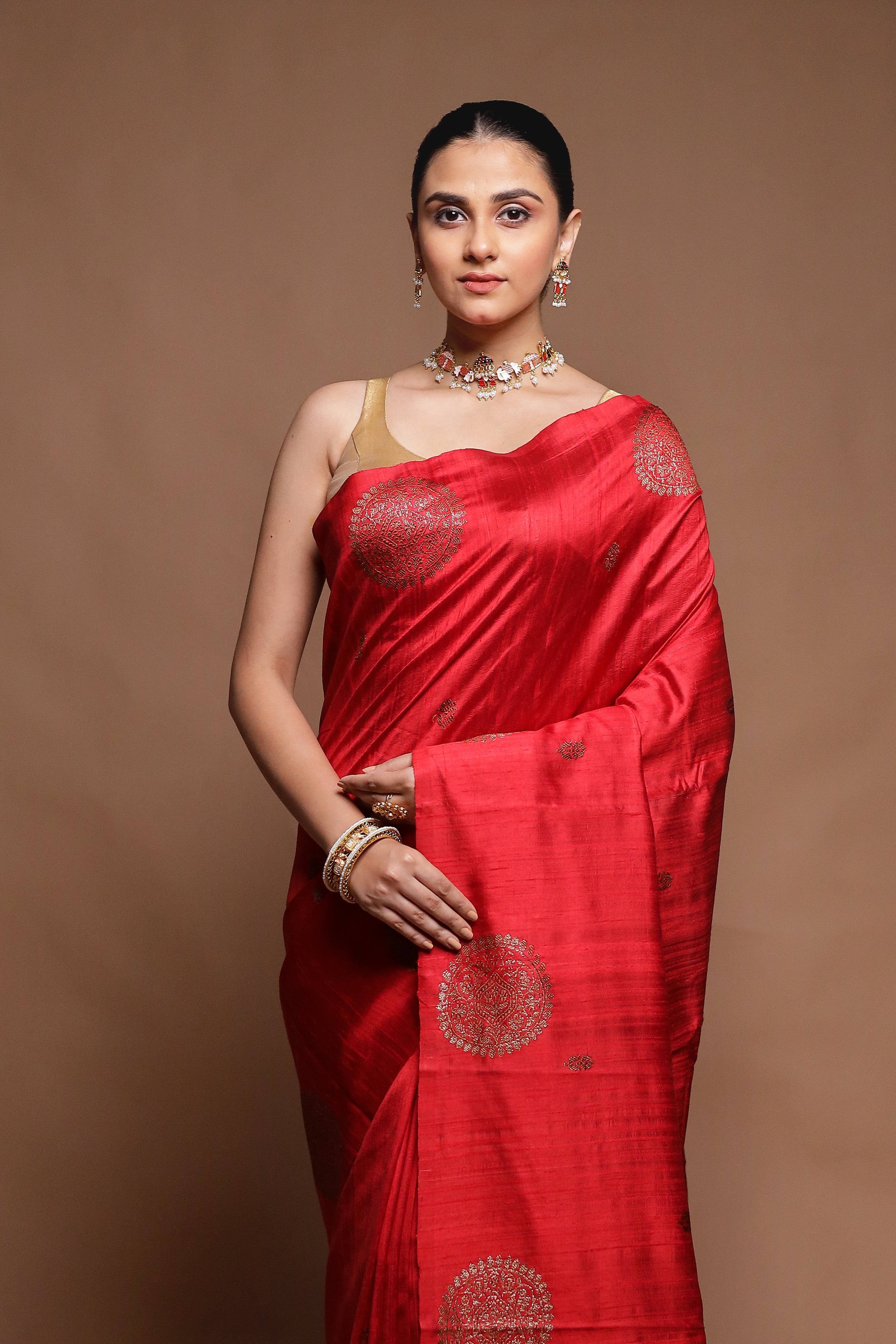 Red Handloom Tussar Pure Silk Saree With Blouse Piece