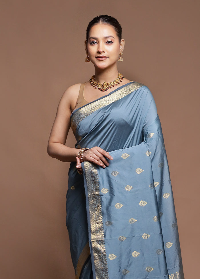 Green Kanjivaram Silk Saree With Blouse Piece
