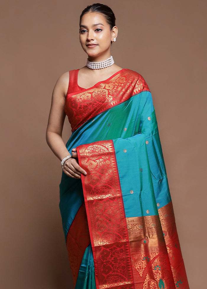 Green Kanjivaram Silk Saree With Blouse Piece