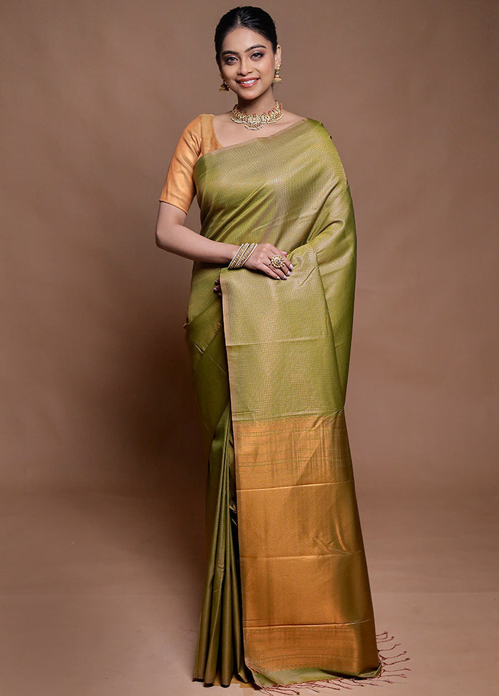 Green Dupion Silk Saree With Blouse Piece
