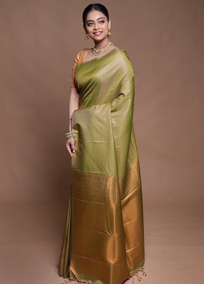 Green Dupion Silk Saree With Blouse Piece