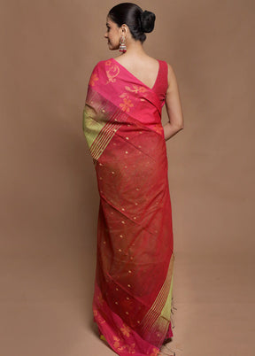 Green Cotton Saree With Blouse Piece