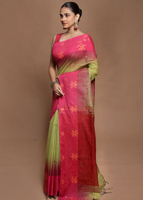 Green Cotton Saree With Blouse Piece
